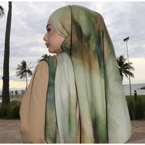 RY03 Watercolor Gradient Hijab Shawl – Ombre Green Ethnic Women's Head Scarf (80×180cm) - Raya