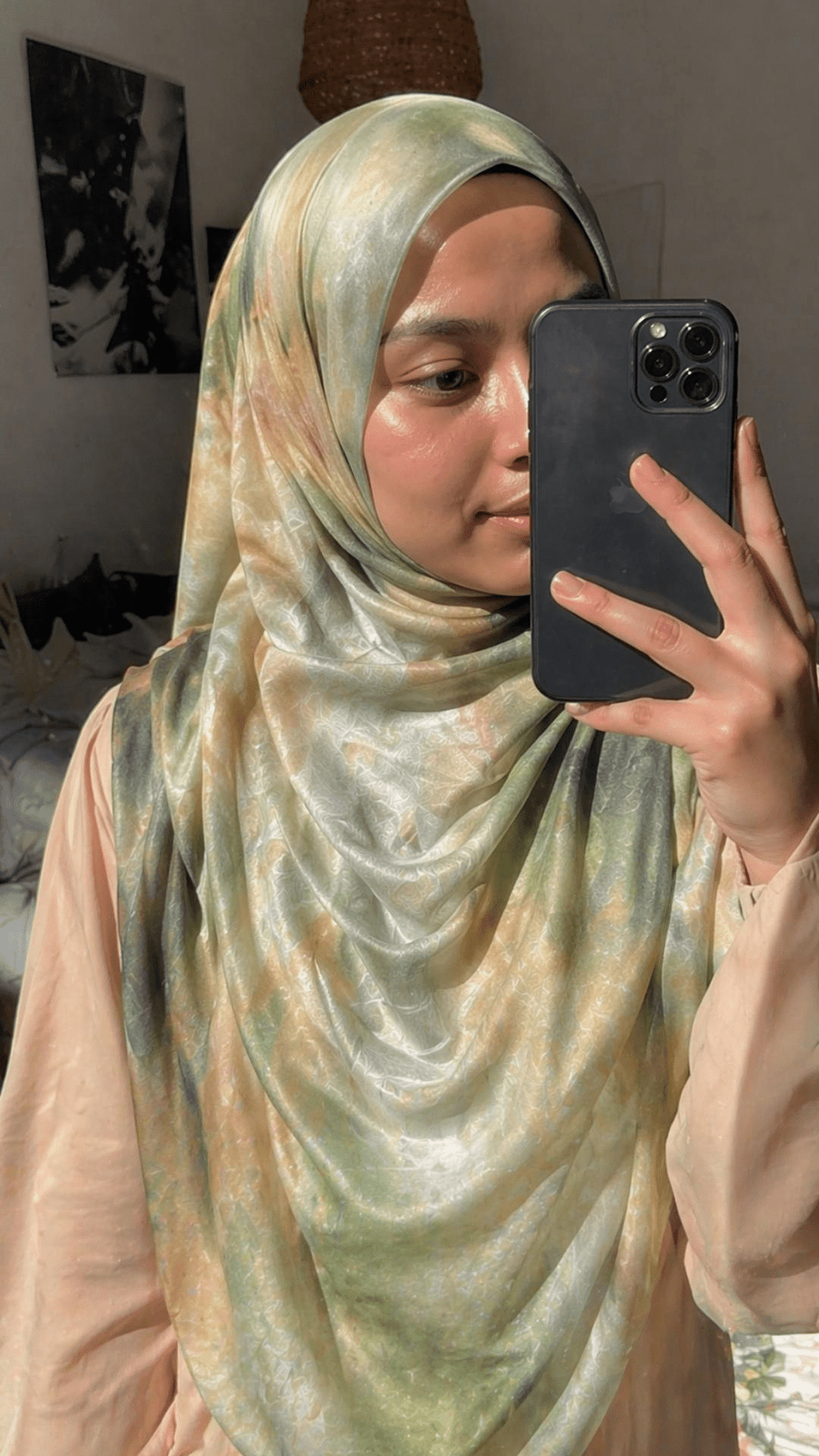 RY03 Watercolor Gradient Hijab Shawl – Ombre Green Ethnic Women's Head Scarf (80×180cm) - Raya