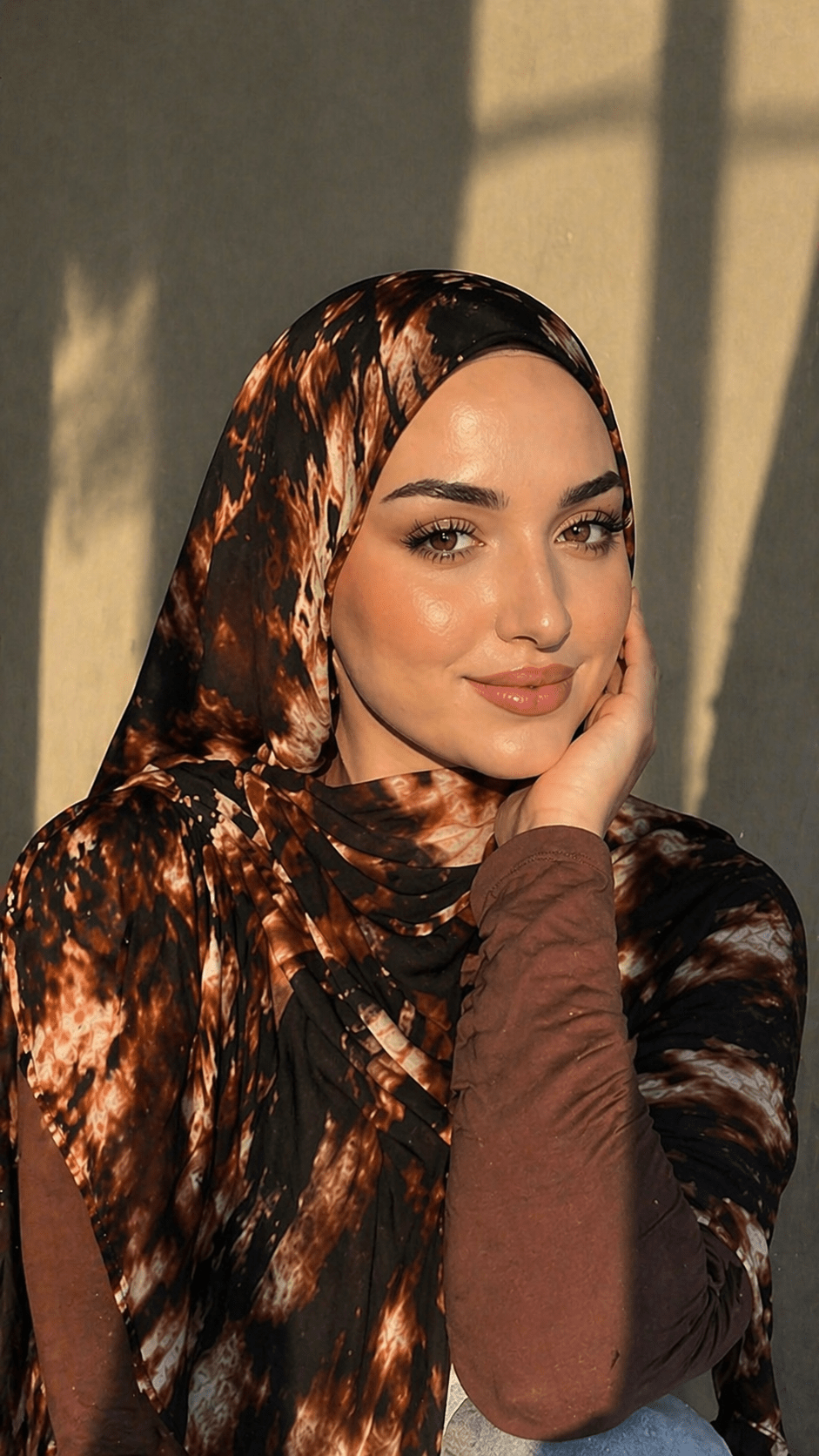 RY04 Watercolor Tie-Dye Hijab Shawl – Black & Brown Ombre Women's Head Scarf (80×180cm) - Raya
