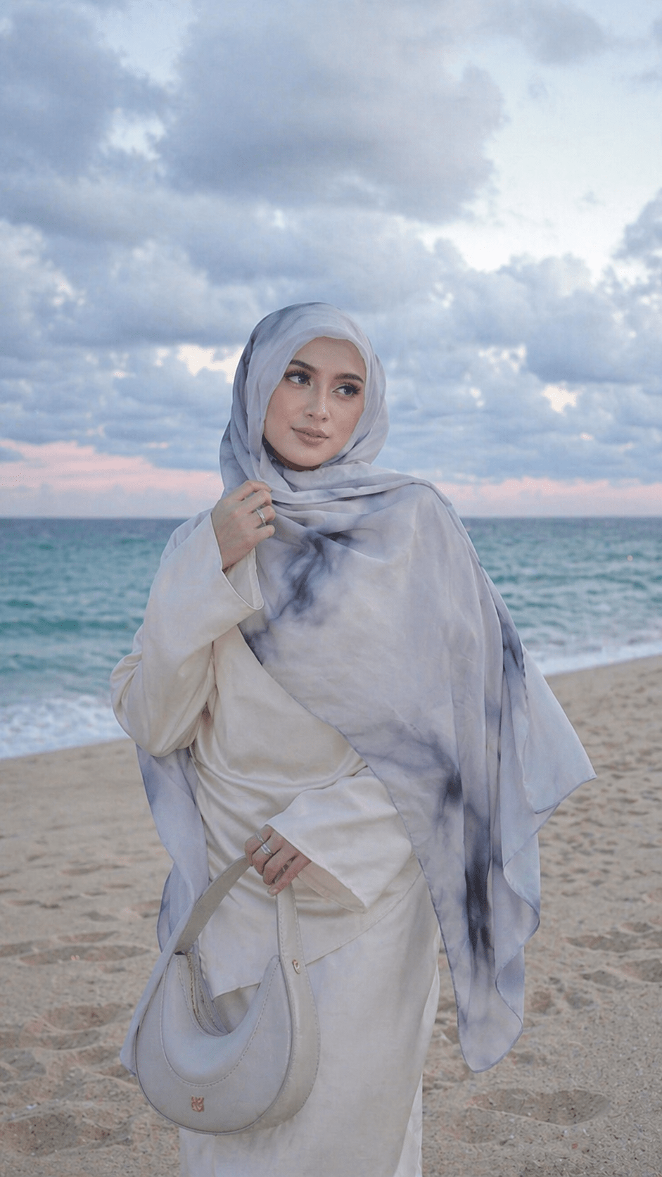 RY05 Watercolor Ink Wash Hijab Shawl – Misty Grey Blue Women's Head Scarf (80×180cm) - Raya