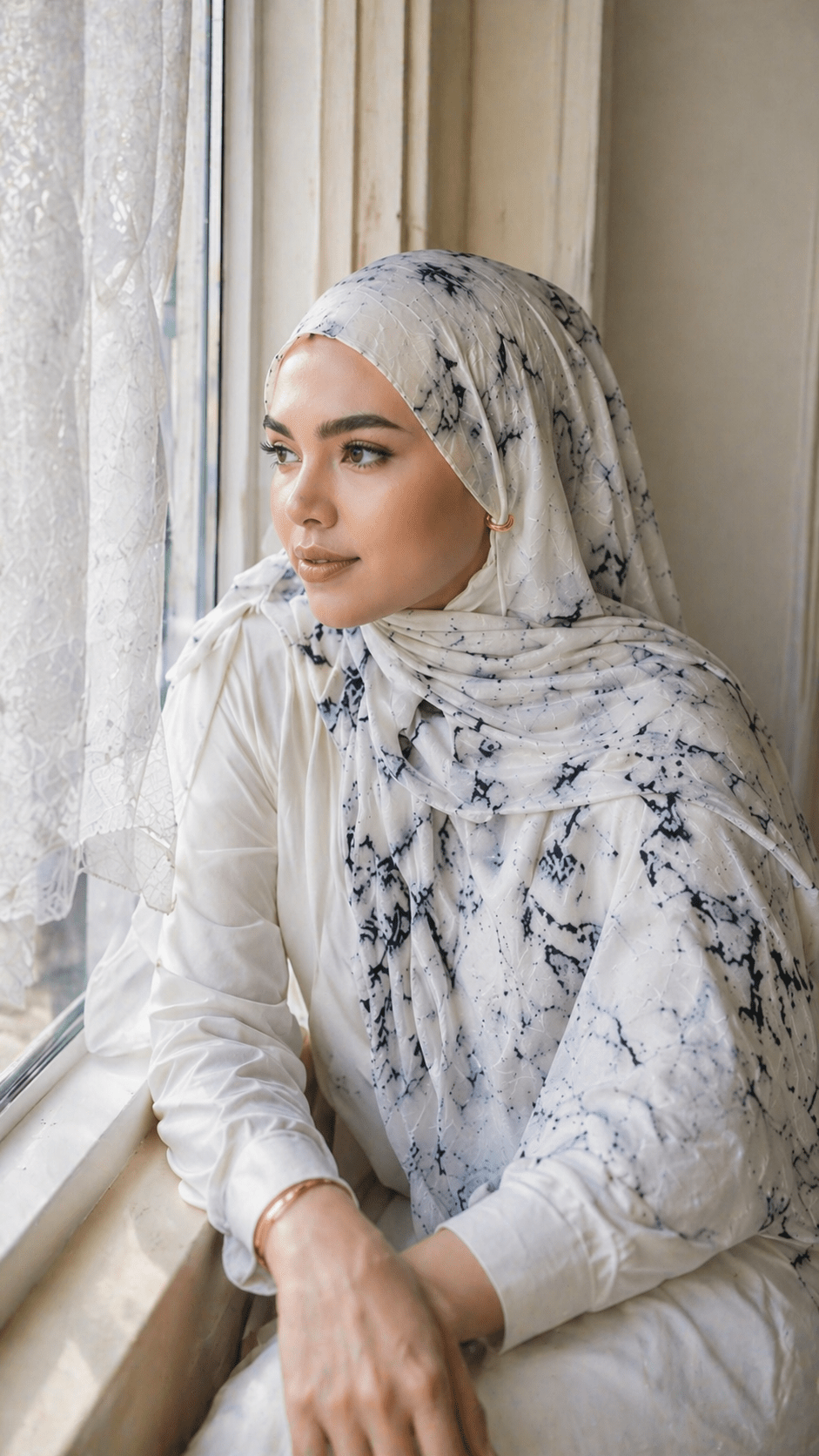 RY07 Marble Print Hijab Shawl – White & Black Watercolor Women's Head Scarf (80×180cm) - Raya