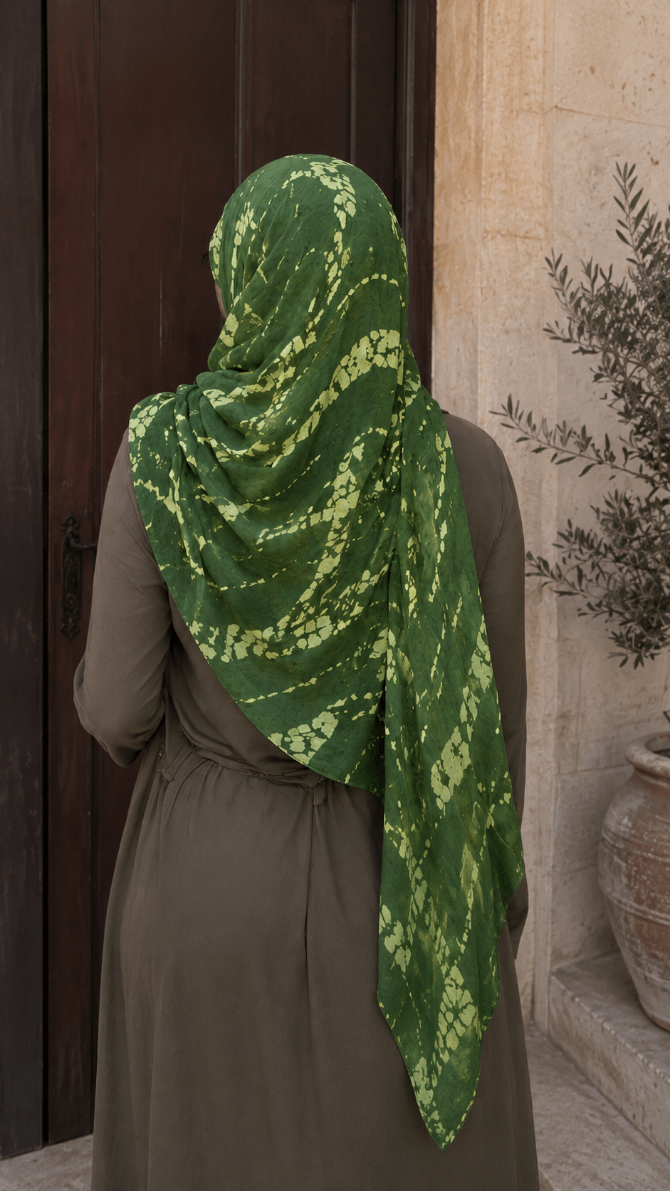 RY100 Grass Green Lime Shibori Spot Chain Hijab Shawl – Tie Dye Women's Head Scarf (80×180cm) - Raya