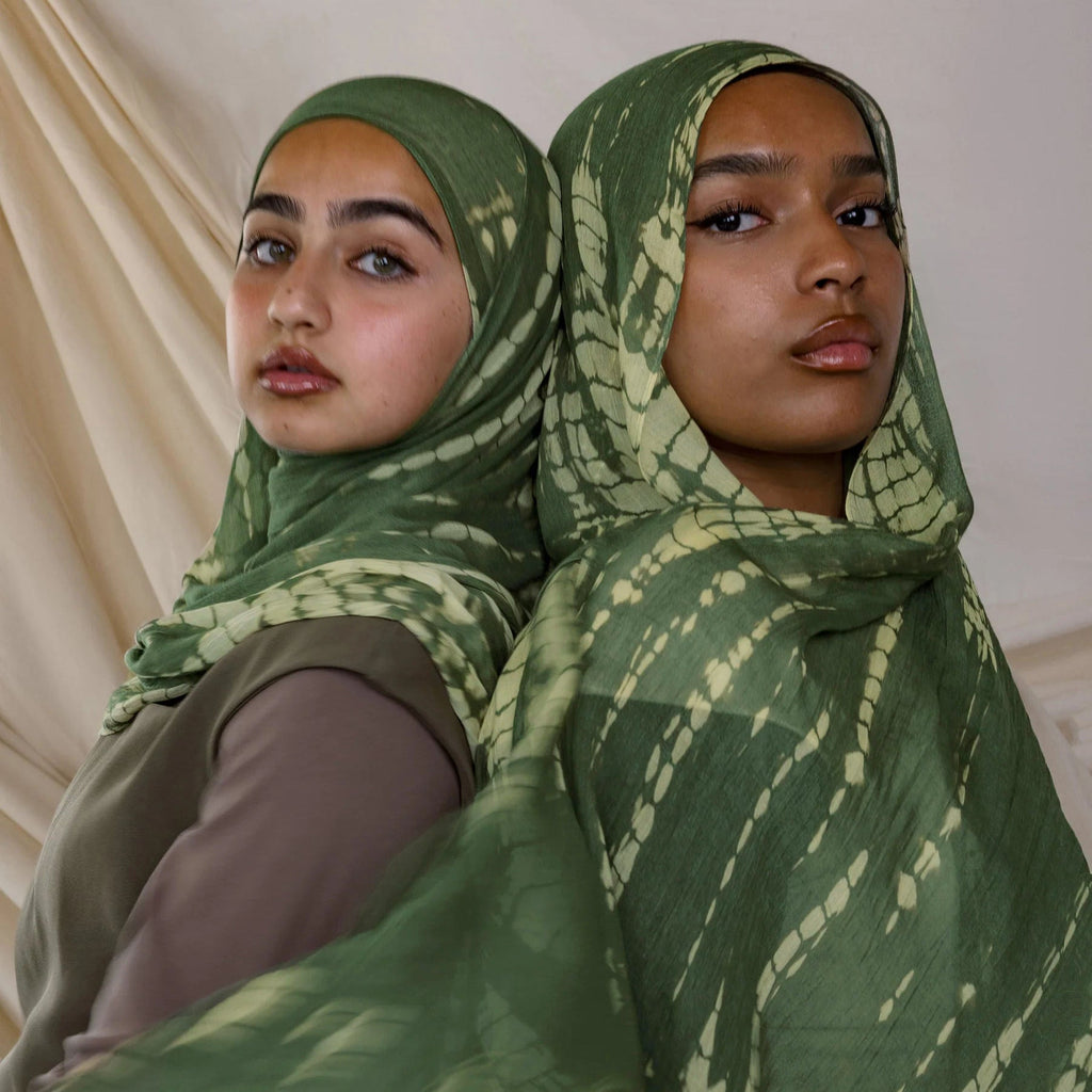 RY100 Grass Green Lime Shibori Spot Chain Hijab Shawl – Tie Dye Women's Head Scarf (80×180cm) - Raya