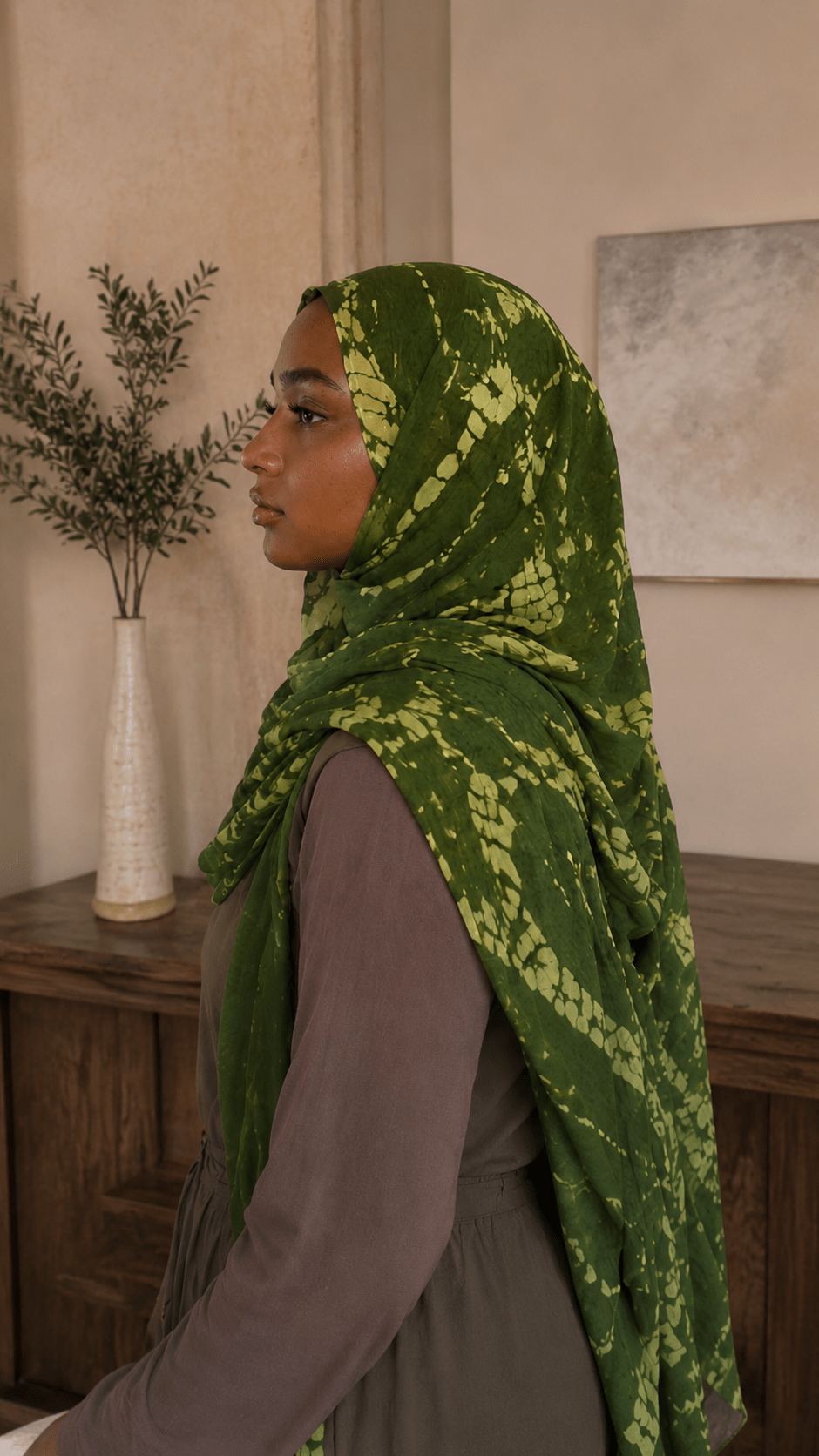 RY100 Grass Green Lime Shibori Spot Chain Hijab Shawl – Tie Dye Women's Head Scarf (80×180cm) - Raya