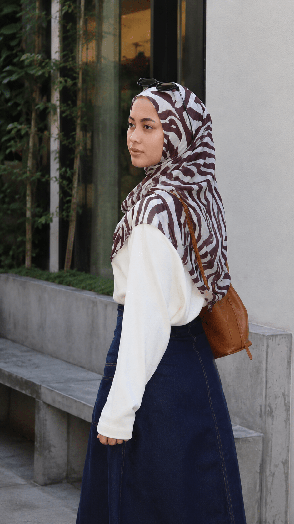 RY117 Cream Brown Zebra Print Hijab Shawl – Watercolor Animal Women's Head Scarf (80×180cm) - Raya