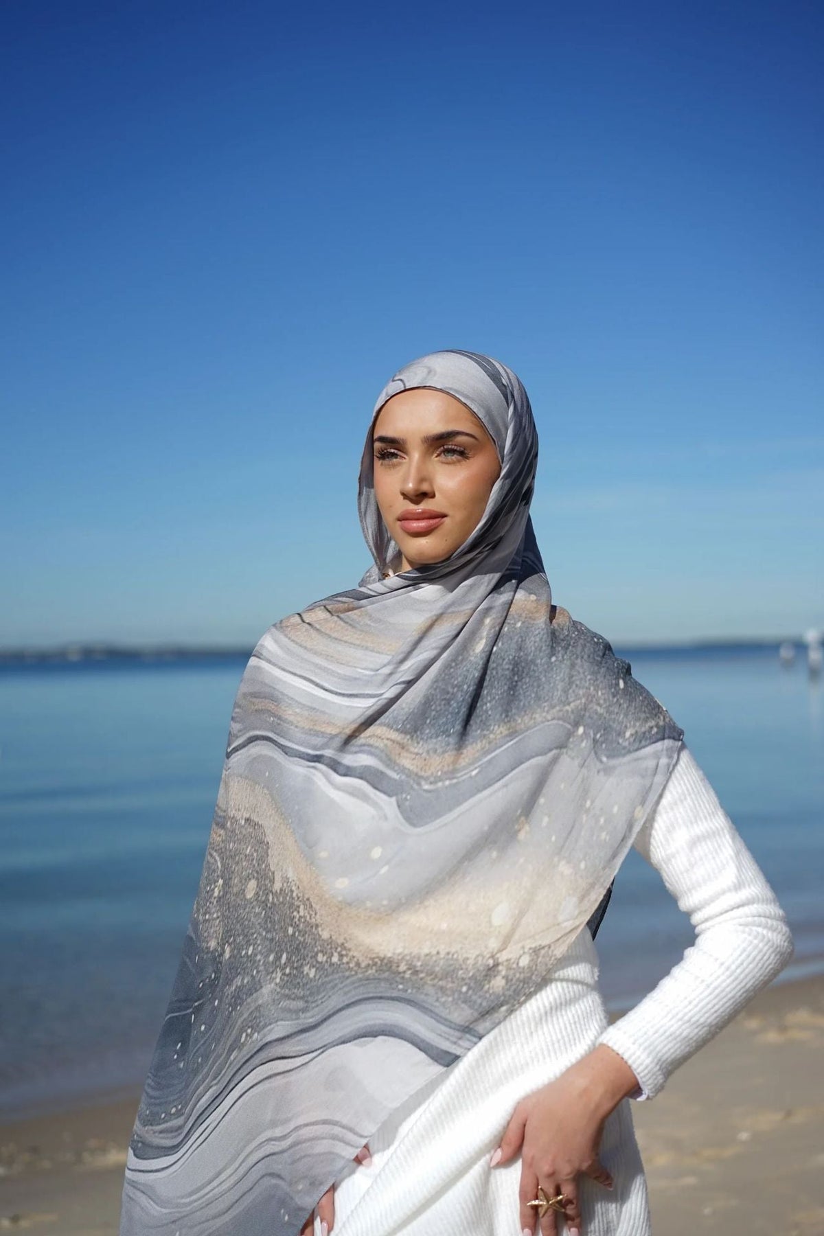 RY130 Grey Blue Sand Beige Ocean Wave Marble Hijab Shawl – Coastal Watercolor Women's Head Scarf (80×180cm) - Raya