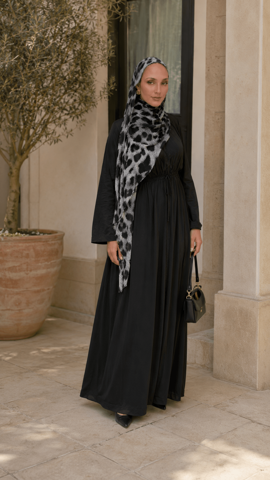 RY149 Silver Grey Black Snow Leopard Print Hijab Shawl – Luxe Animal Women's Head Scarf (80×180cm) - Raya