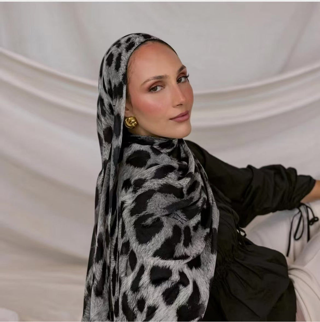 RY149 Silver Grey Black Snow Leopard Print Hijab Shawl – Luxe Animal Women's Head Scarf (80×180cm) - Raya