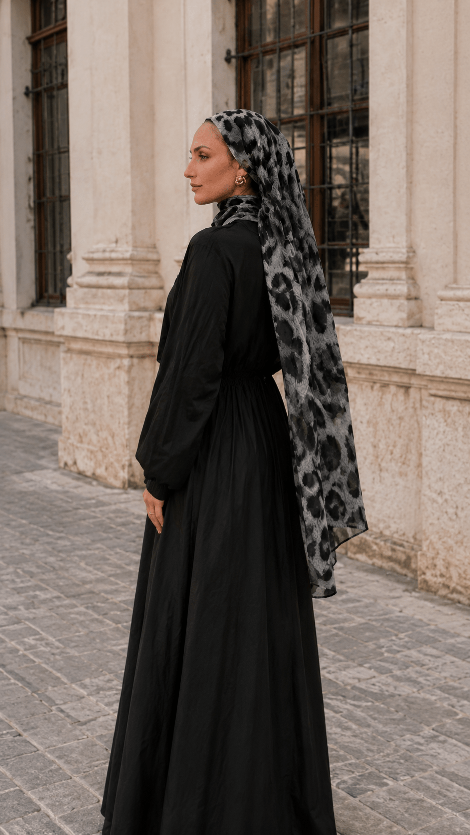 RY149 Silver Grey Black Snow Leopard Print Hijab Shawl – Luxe Animal Women's Head Scarf (80×180cm) - Raya
