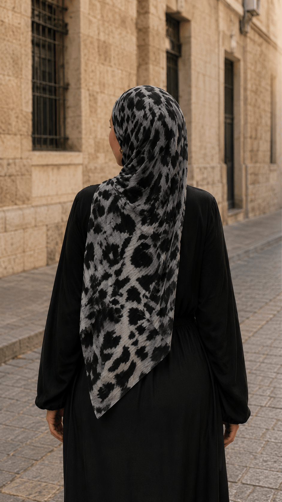 RY149 Silver Grey Black Snow Leopard Print Hijab Shawl – Luxe Animal Women's Head Scarf (80×180cm) - Raya