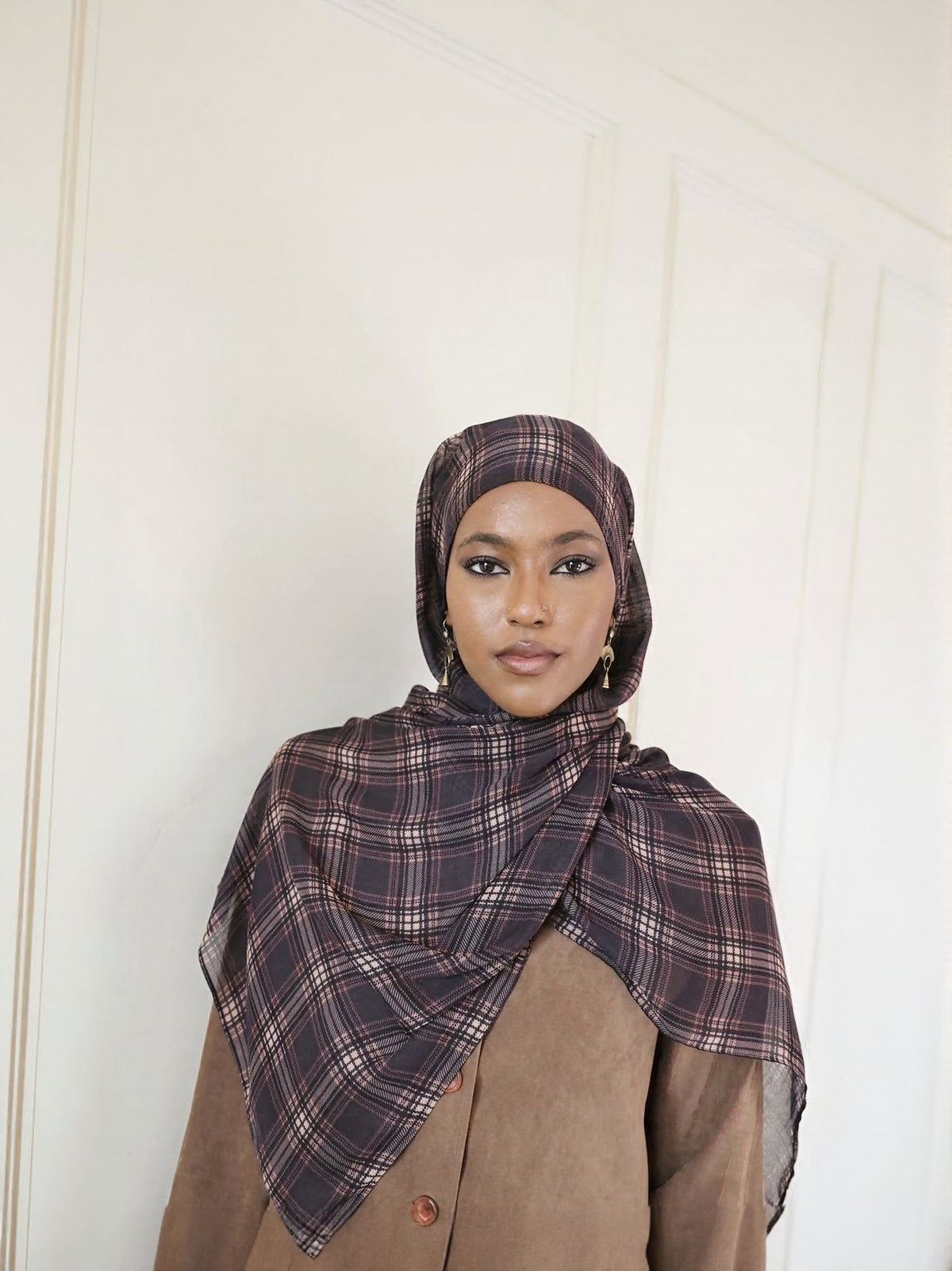 RY157 Dark Grey Blue Brown Tartan Plaid Hijab Shawl – British Check Women's Head Scarf (80×180cm) - Raya