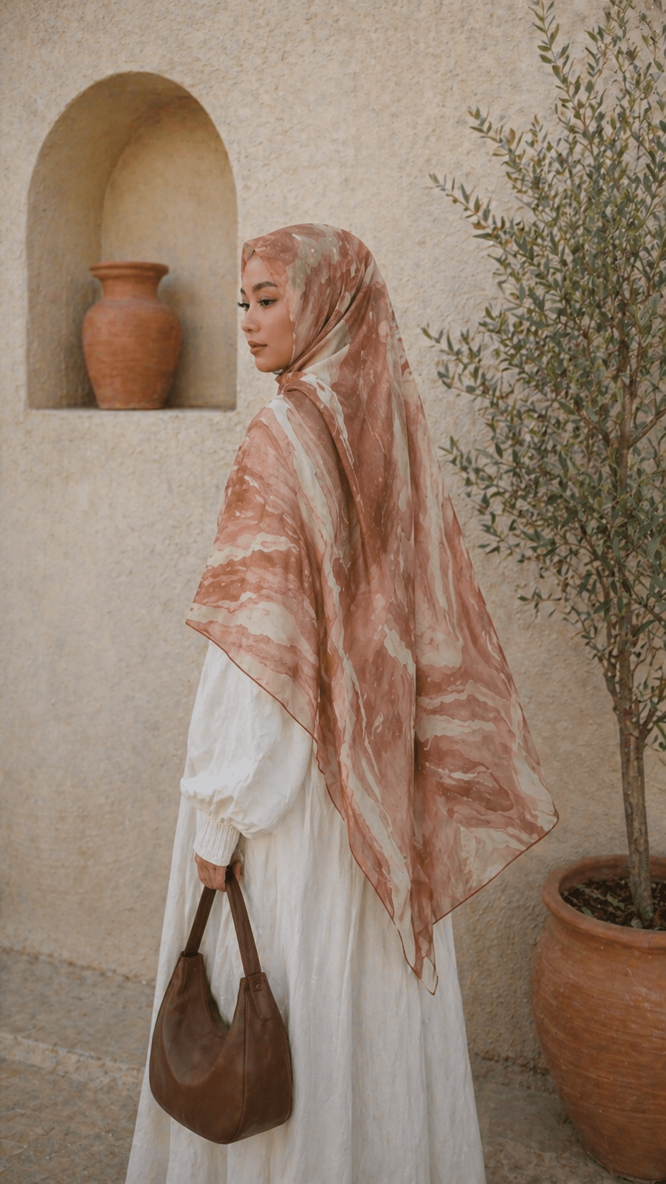 RY17 Terracotta Watercolor Flow Hijab Shawl – Rust Brown & Ivory Women's Head Scarf (80×180cm) - Raya