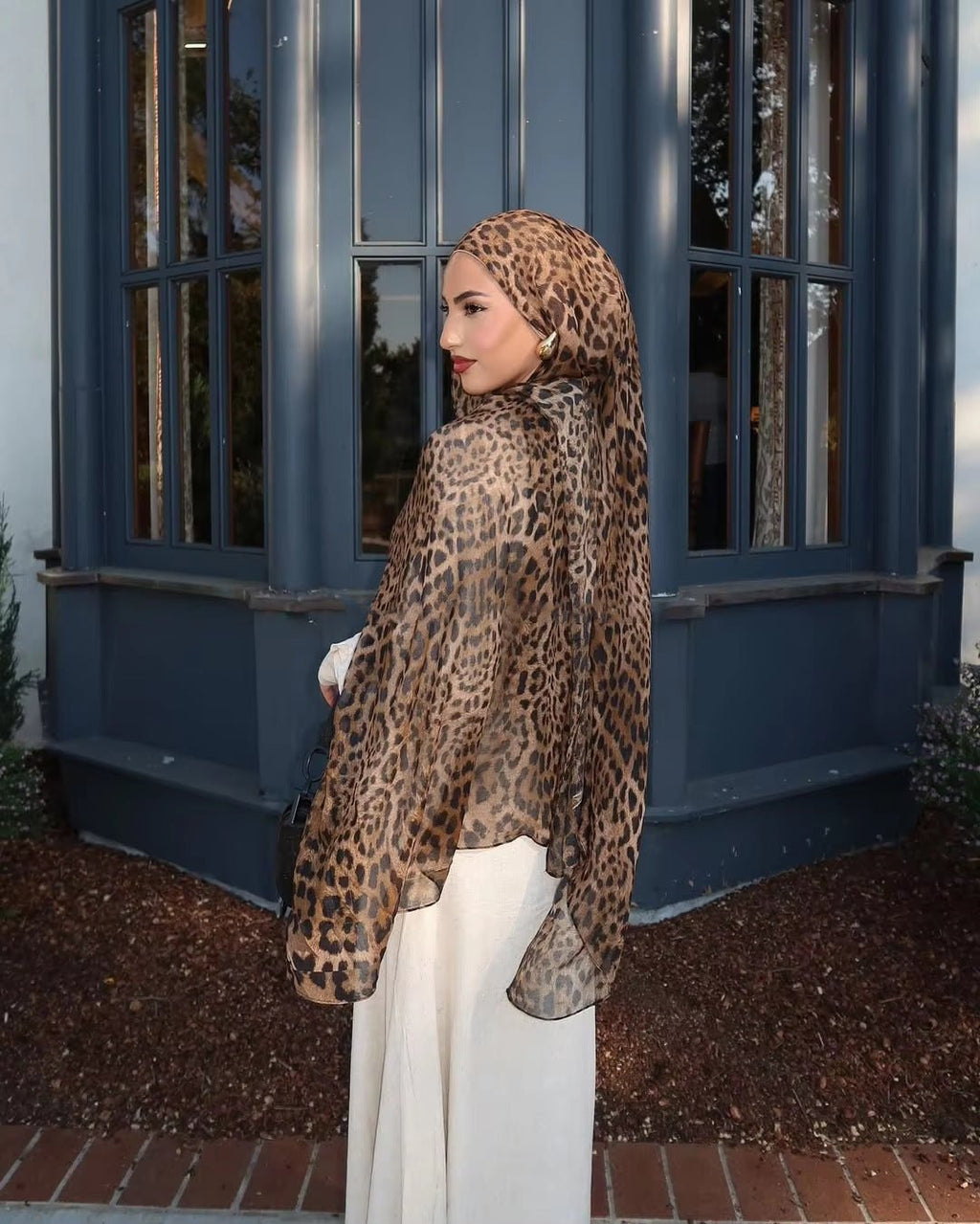 RY23 Leopard Print Hijab Shawl – Caramel Brown & Black Animal Print Women's Head Scarf (80×180cm) - Raya