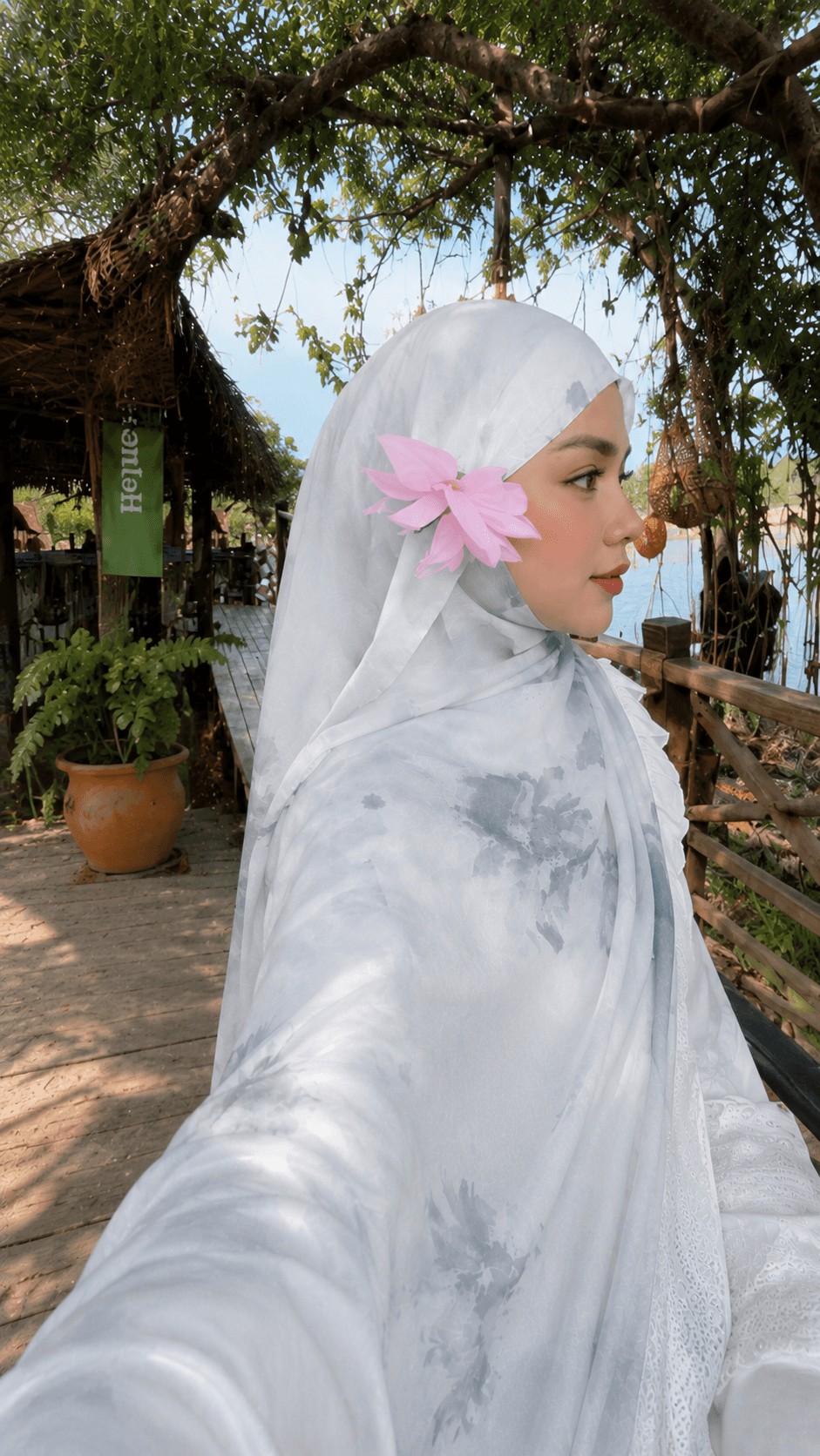 RY36 White Ink Wash Floral Hijab Shawl – Grey Blue Botanical Watercolor Women's Head Scarf (80×180cm) - Raya