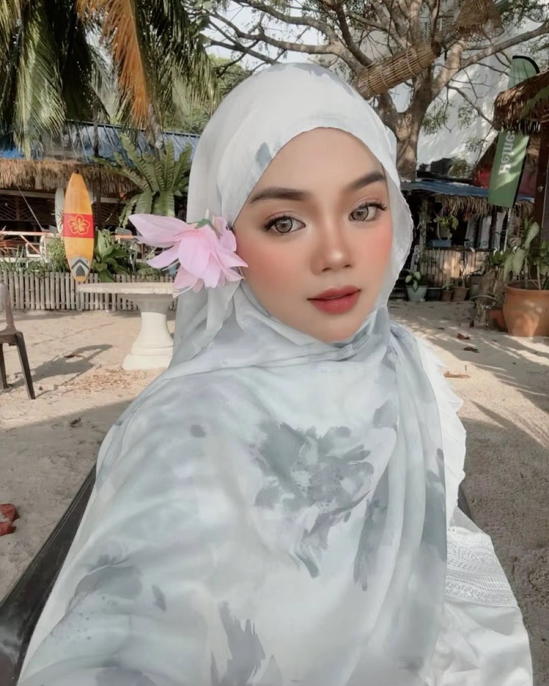 RY36 White Ink Wash Floral Hijab Shawl – Grey Blue Botanical Watercolor Women's Head Scarf (80×180cm) - Raya