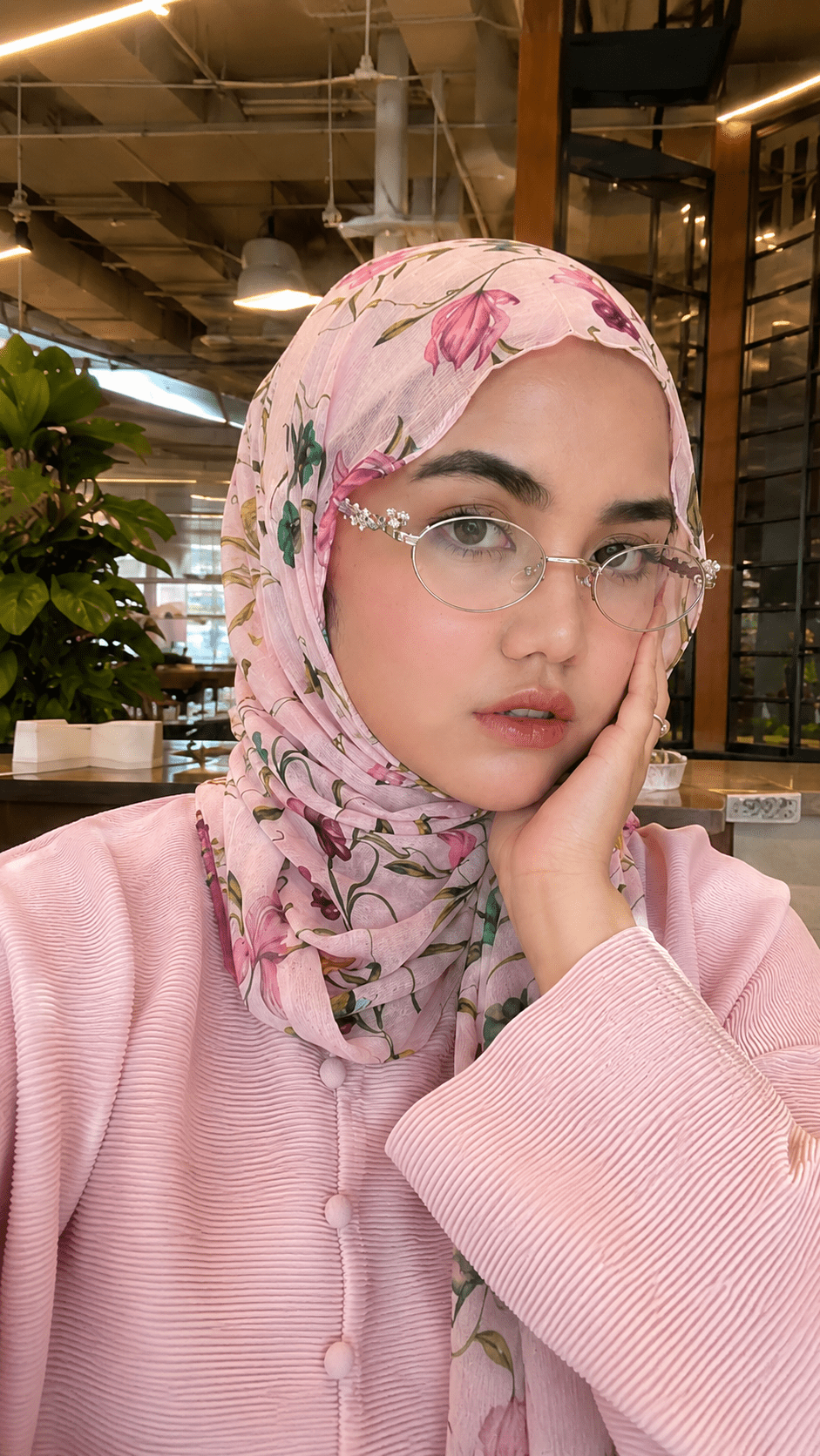 RY82 Blush Pink Rose Floral Vine Hijab Shawl – Botanical Garden Women's Head Scarf (80×180cm) - Raya