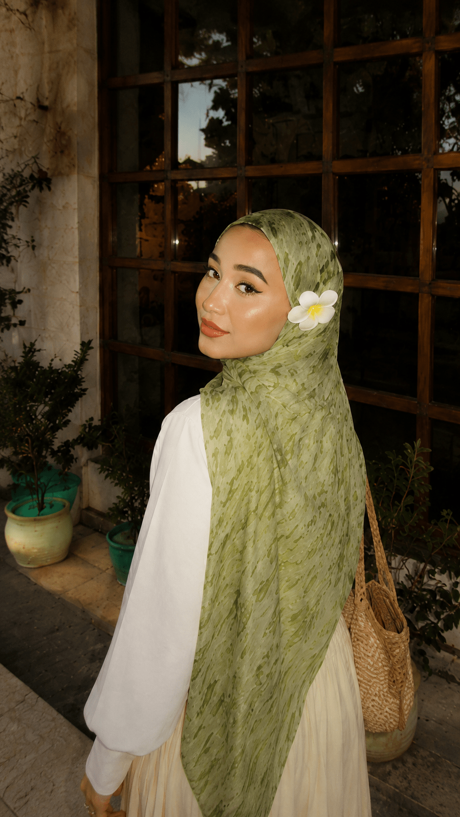 RY84 Olive Green Moss Leaf Speckle Hijab Shawl – Nature Print Women's Head Scarf (80×180cm) - Raya