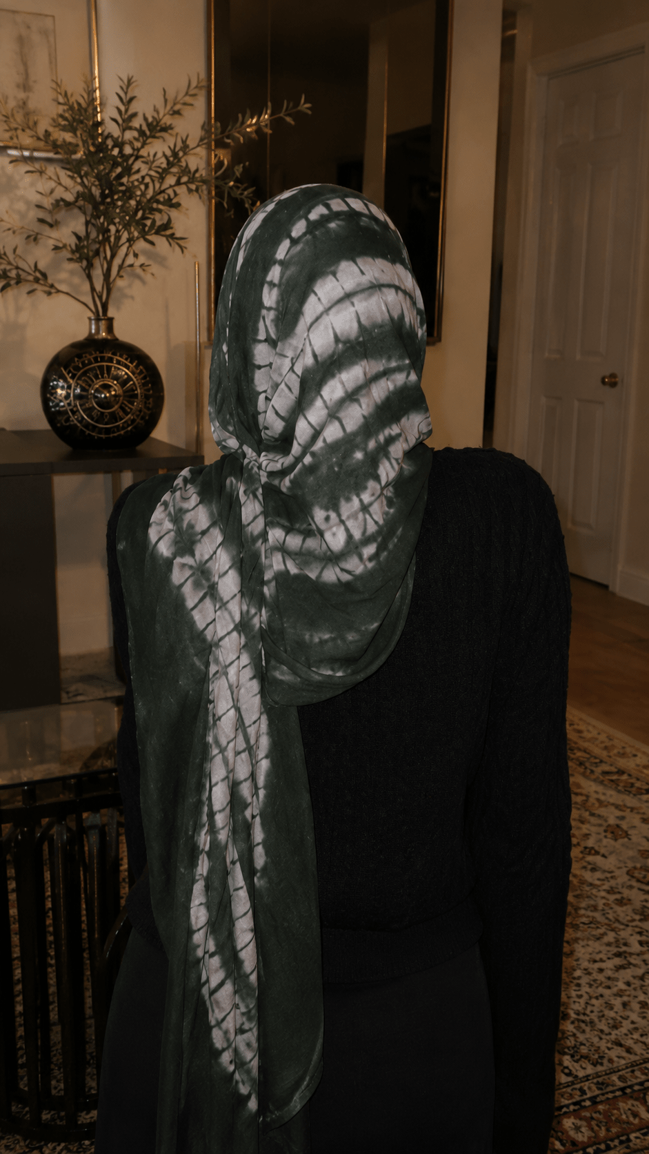 RY96 Dark Green White Crackle Tie Dye Hijab Shawl – Shibori Women's Head Scarf (80×180cm) - Raya
