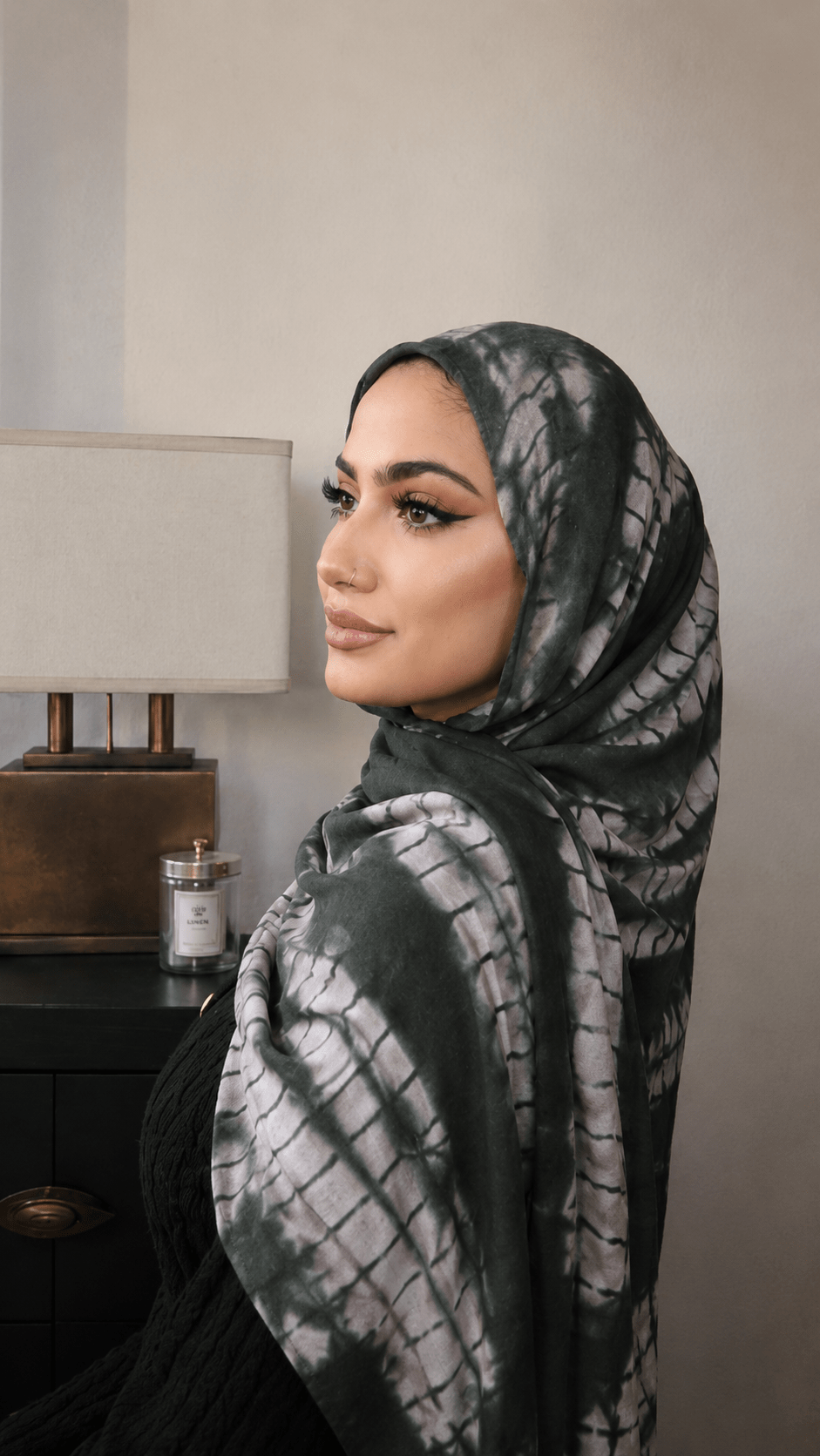 RY96 Dark Green White Crackle Tie Dye Hijab Shawl – Shibori Women's Head Scarf (80×180cm) - Raya